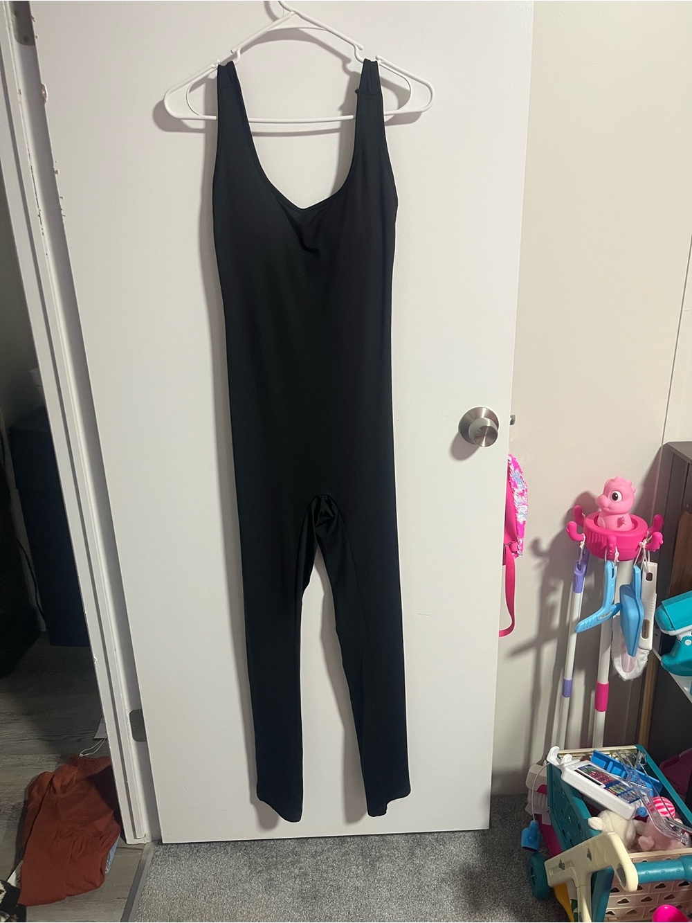 Classic Black Scoop-Neck Jumpsuit with Open Back And Scrunch Butt-XL